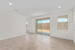 8910 W Palo Verde Dr, Glendale, AZ 85305 - Photo 9