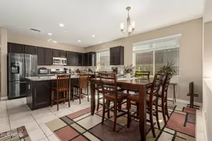 17193 W Lisbon Ln, Surprise, AZ 85388 - Photo 9