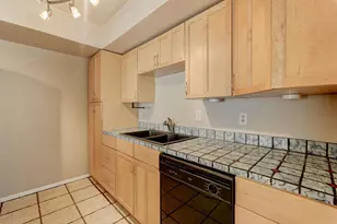 1032 E Michelle Dr, Phoenix, AZ 85022 - Photo 15