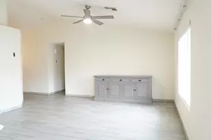 5513 N 74th Dr, Glendale, AZ 85303 - Photo 7