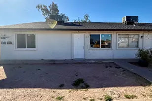 2739 E Tamarisk Ave, Phoenix, AZ 85040 - Photo 1