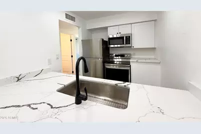 2739 E Tamarisk Avenue #1, Phoenix, AZ 85040 - Photo 3