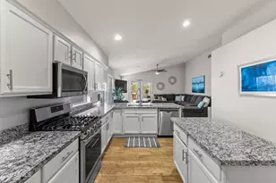 10459 E Hillery Dr, Scottsdale, AZ 85255 - Photo 9