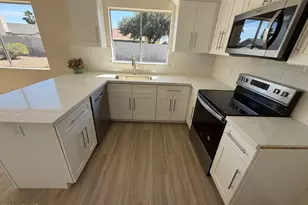 8949 W Cinnabar Ave, Peoria, AZ 85345 - Photo 17