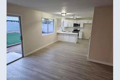 8949 W Cinnabar Avenue, Peoria, AZ 85345 - Photo 7