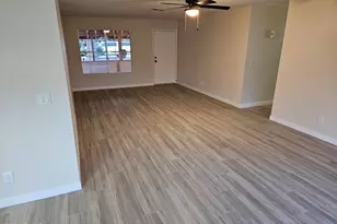 8949 W Cinnabar Ave, Peoria, AZ 85345 - Photo 11