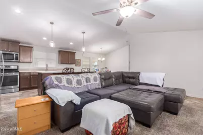 9431 E Coralbell Avenue #201, Mesa, AZ 85208 - Photo 5