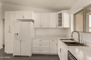 2826 E Cactus Rd, Phoenix, AZ 85032 - Photo 5