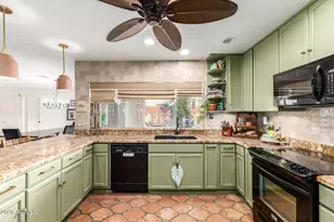 5754 W Shangri La Rd, Glendale, AZ 85304 - Photo 13