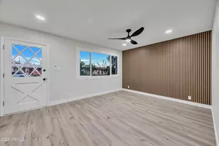 2218 W Poinsettia Dr, Phoenix, AZ 85029 - Photo 9