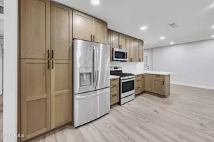 2218 W Poinsettia Dr, Phoenix, AZ 85029 - Photo 7