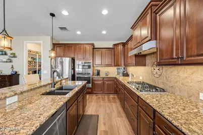 782 W Honey Locust Avenue, Queen Creek, AZ 85140 - Photo 9