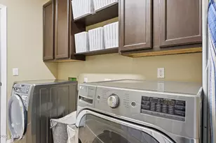 8040 W Via Montoya Dr, Peoria, AZ 85383 - Photo 17