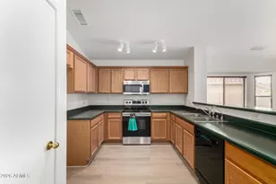 16873 W Statler St, Surprise, AZ 85388 - Photo 11