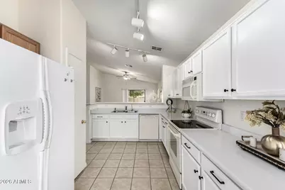 25859 W Victory Street, Buckeye, AZ 85326 - Photo 9