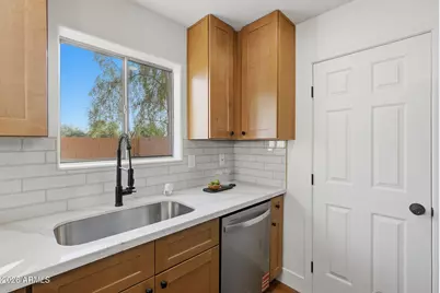 15651 N 29th Way, Phoenix, AZ 85032 - Photo 9