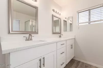 10831 W Laurie Lane, Peoria, AZ 85345 - Photo 11