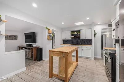 3313 W Surrey Avenue, Phoenix, AZ 85029 - Photo 9