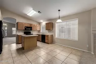 563 N Ocotillo Ln, Gilbert, AZ 85233 - Photo 7