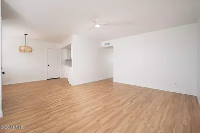 9638 W Cinnabar Avenue #B, Peoria, AZ 85345 - Photo 7