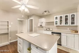 1002 E Orchid Ln, Phoenix, AZ 85020 - Photo 17