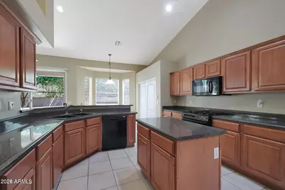 7632 E Snowdon Circle, Mesa, AZ 85207 - Photo 3