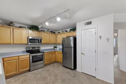 15906 W Cottonwood Street, Surprise, AZ 85374 - Photo 17