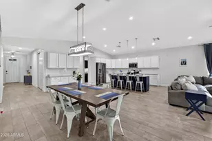 8942 N 15th Ln, Phoenix, AZ 85021 - Photo 11