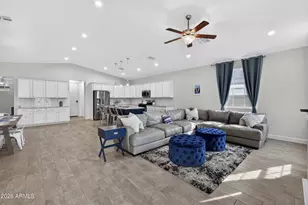 8942 N 15th Ln, Phoenix, AZ 85021 - Photo 15