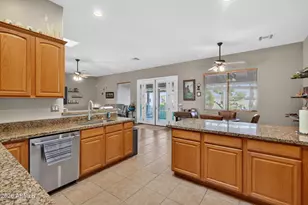 28917 N Redbloom Ct, Wittmann, AZ 85361 - Photo 9