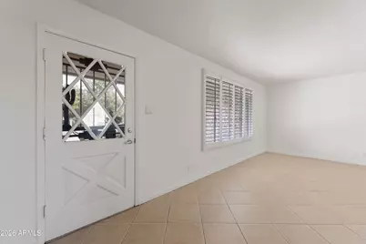 8520 E Roma Avenue, Scottsdale, AZ 85251 - Photo 7