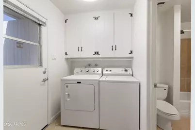 8520 E Roma Avenue, Scottsdale, AZ 85251 - Photo 25