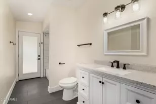 5713 E Hillery Dr, Scottsdale, AZ 85254 - Photo 21