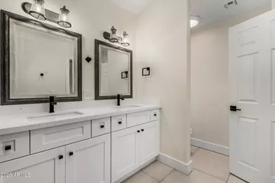 5713 E Hillery Drive, Scottsdale, AZ 85254 - Photo 13