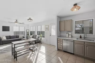 2733 E Cambridge Avenue, Phoenix, AZ 85008 - Photo 9