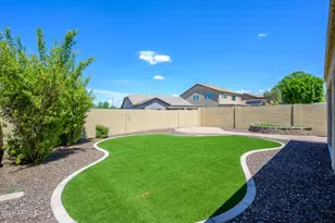 1860 W Buckhorn Trail, Phoenix, AZ 85085 - Photo 19