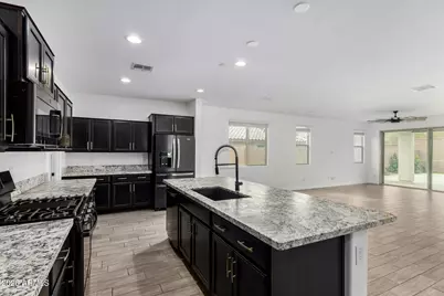 8320 S 165th Drive, Goodyear, AZ 85338 - Photo 5