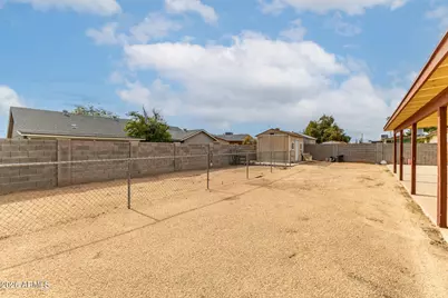 8935 W Heatherbrae Drive, Phoenix, AZ 85037 - Photo 23