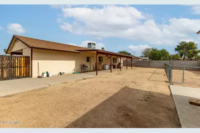 8935 W Heatherbrae Drive, Phoenix, AZ 85037 - Photo 21