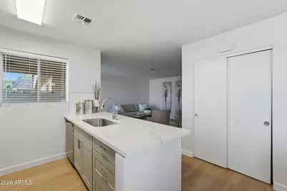 409 W Pontiac Drive #1, Phoenix, AZ 85027 - Photo 9