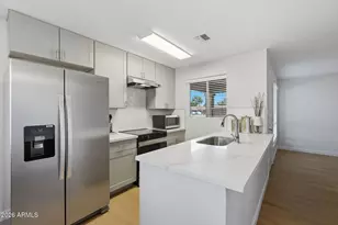 409 W Pontiac Dr, Phoenix, AZ 85027 - Photo 7