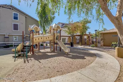 160 W Commerce Court, Gilbert, AZ 85233 - Photo 19