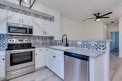 160 W Commerce Court, Gilbert, AZ 85233 - Photo 3