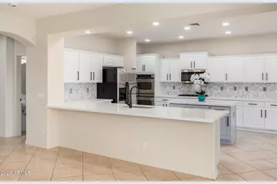 13665 W Evans Drive, Surprise, AZ 85379 - Photo 9