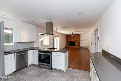 841 E 10th Street, Mesa, AZ 85203 - Photo 11