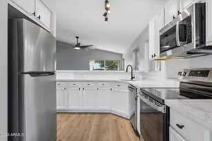 1813 E Gail Dr, Chandler, AZ 85225 - Photo 3