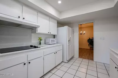 10639 W Roundelay Circle, Sun City, AZ 85351 - Photo 13