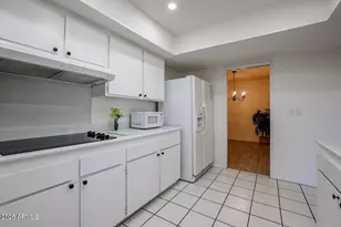 10639 W Roundelay Cir, Sun City, AZ 85351 - Photo 13