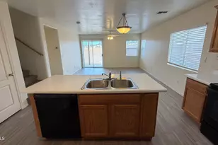 10577 N 115th Dr, Youngtown, AZ 85363 - Photo 7