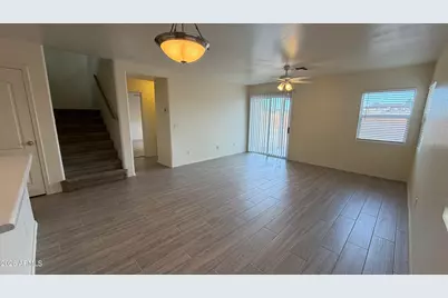 10577 N 115th Drive, Youngtown, AZ 85363 - Photo 9